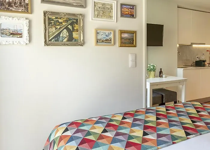 Charming Centre Near Aliados - Inside 