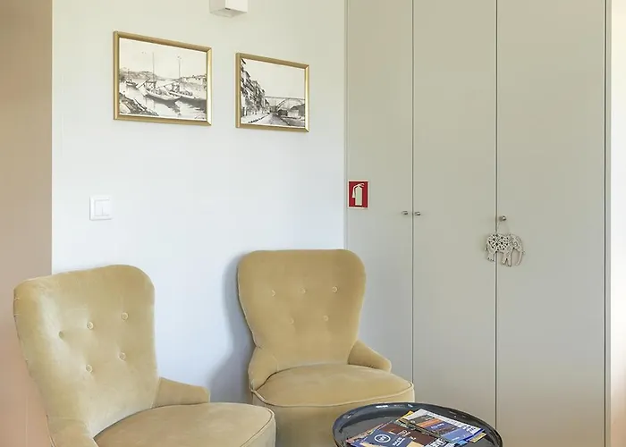 Charming Centre Near Aliados - Inside 