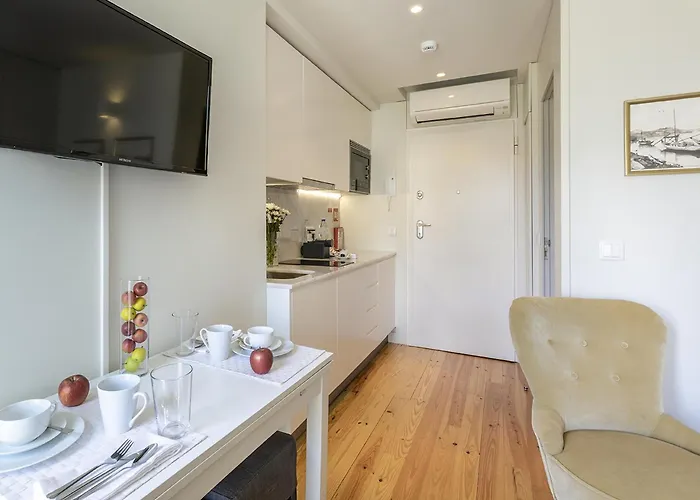 Charming Centre Near Aliados - Inside 