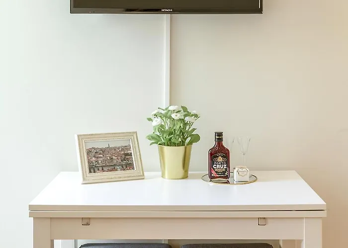 Charming Centre Near Aliados - Inside 